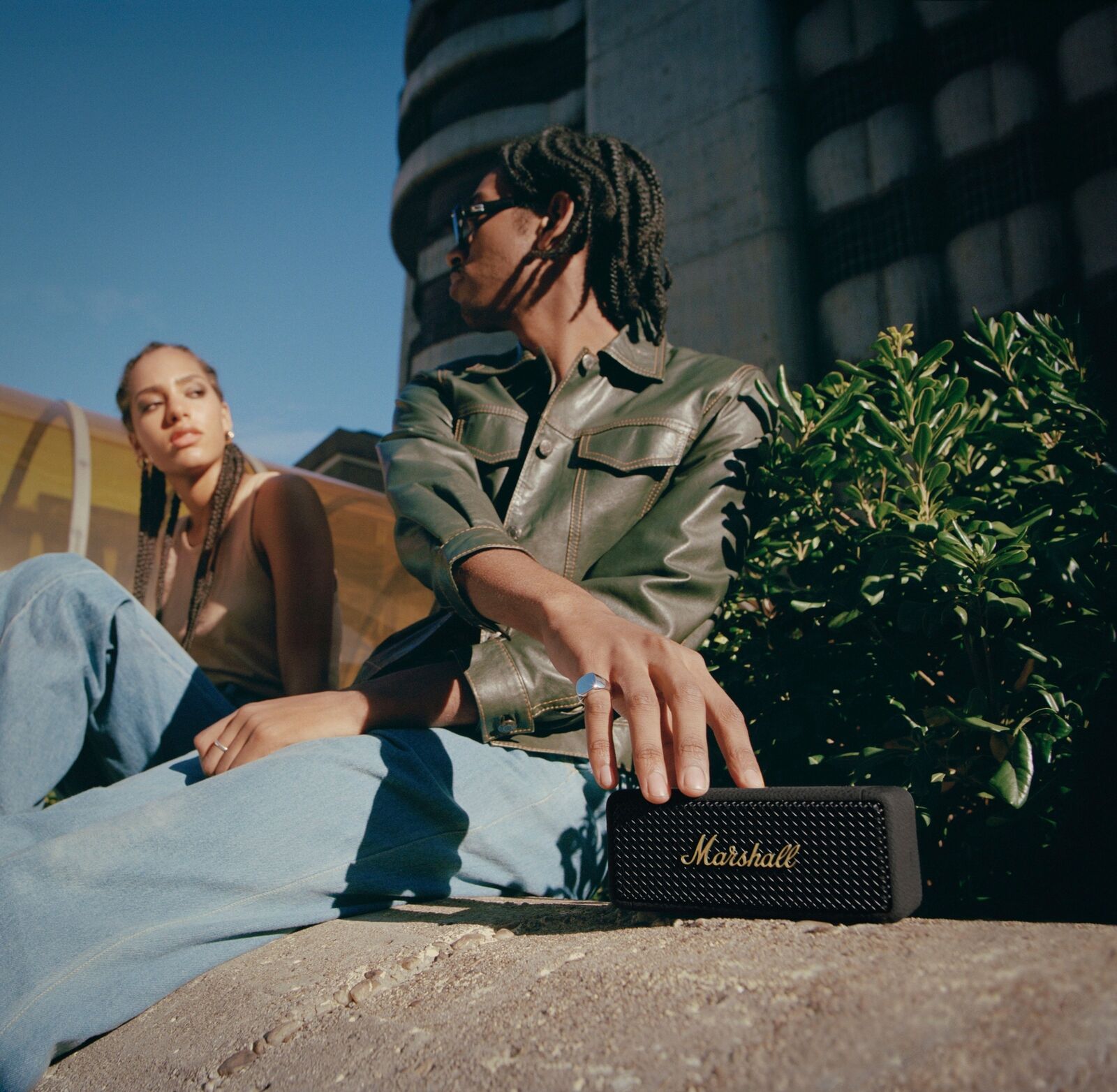 Marshall Emberton Portable Speaker - Black/Brass Marshall Emberton Portable Speaker - Black/Brass